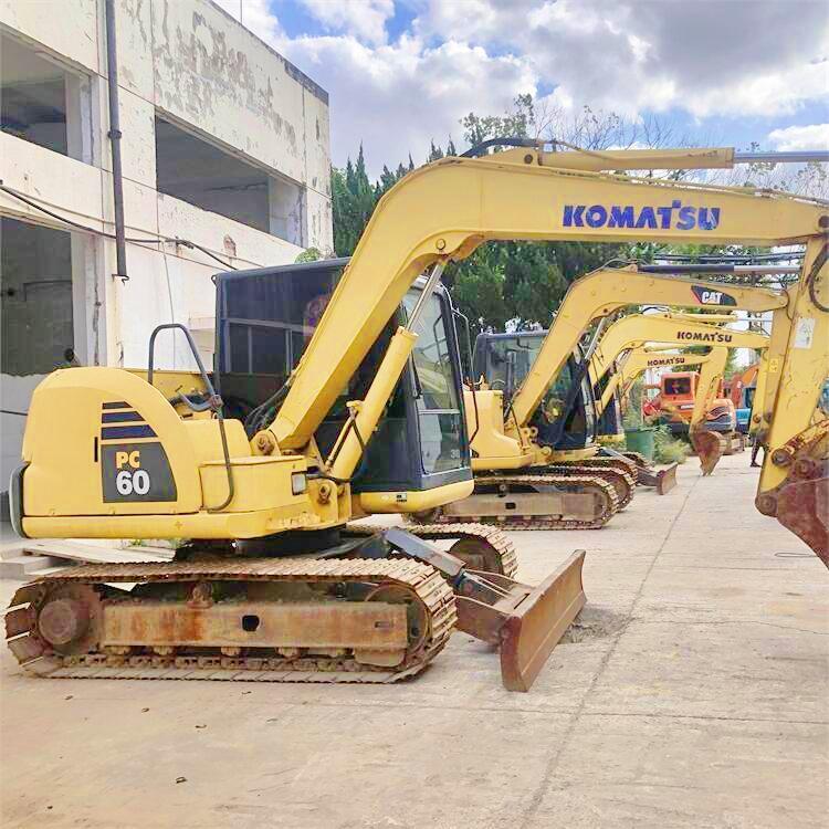 Japan Original 6ton Komatsu PC60 Excavator PC 60 hydraulic crawler excavator