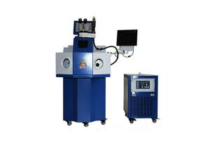 China Maxwave 200W CNC Jewellery Laser Welder 20HZ With CCD Camera factory
