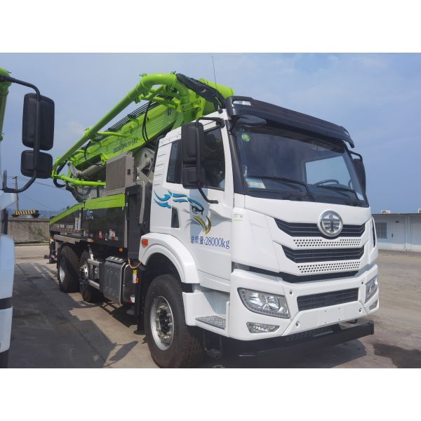 China 2025 3 Axles 8 wheels Concrete Boom Pump Truck Zoomlion 43m with FAW Chassis factory
