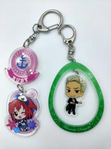 China Fashion Design Vinyl On Acrylic Keychains , Custom Cut Acrylic Keychains factory