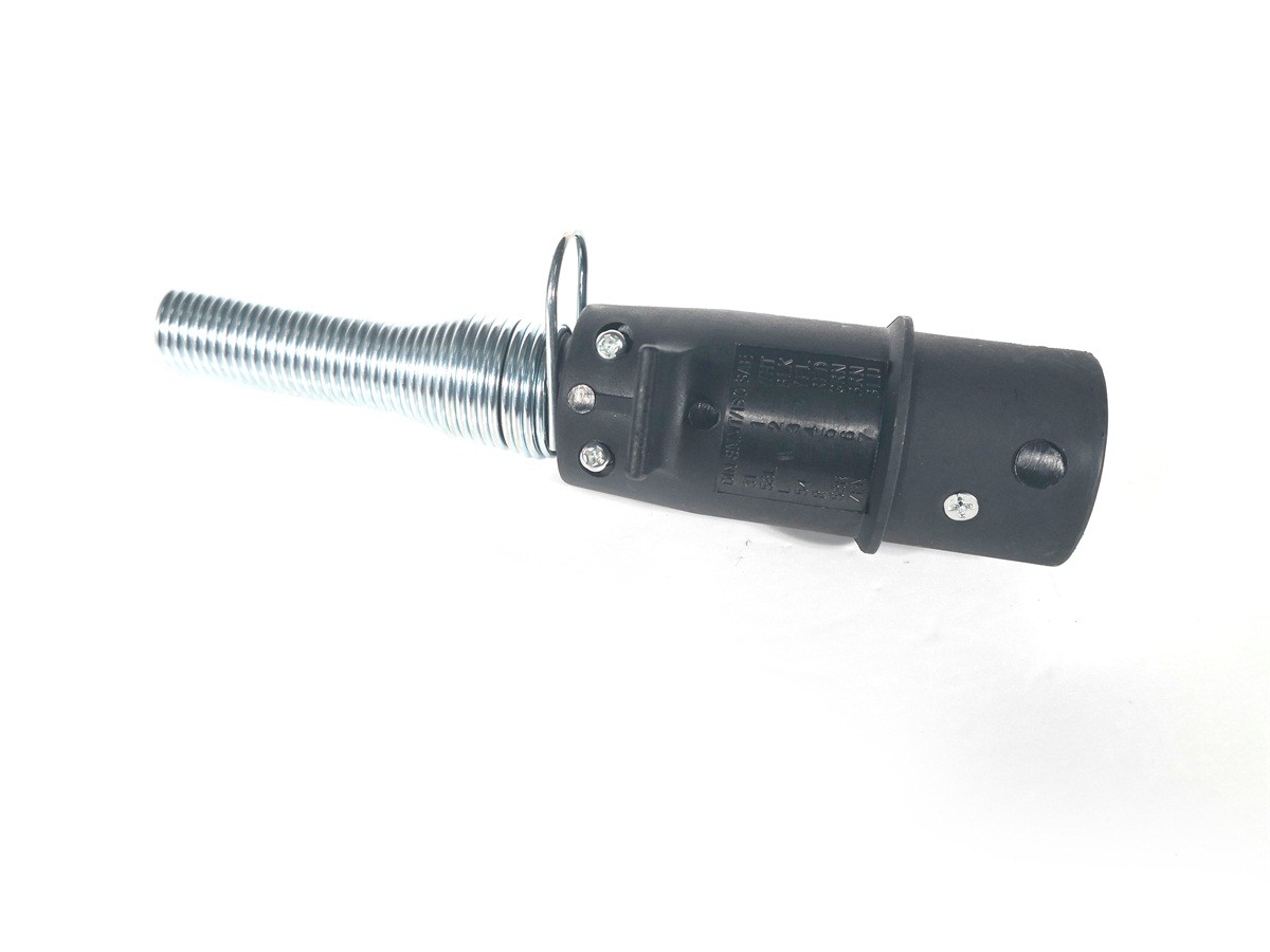 7 Pole European Trailer Plug Plastic 24V Voltage With Metal Cable Holder