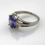 Women Jewelry Oval Purple Cubic Zirconia Sterling Silver Ring (R82)
