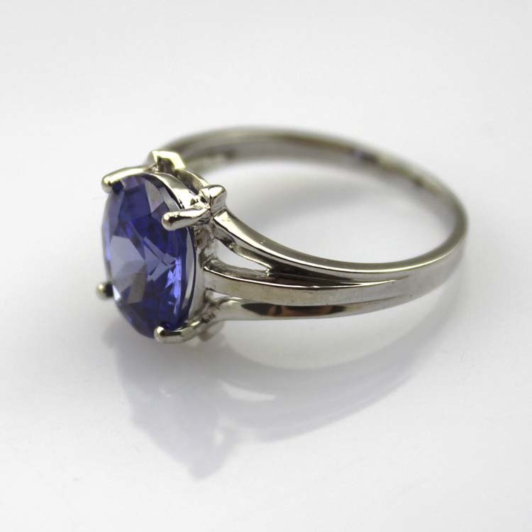 Women Jewelry Oval Purple Cubic Zirconia Sterling Silver Ring (R82)