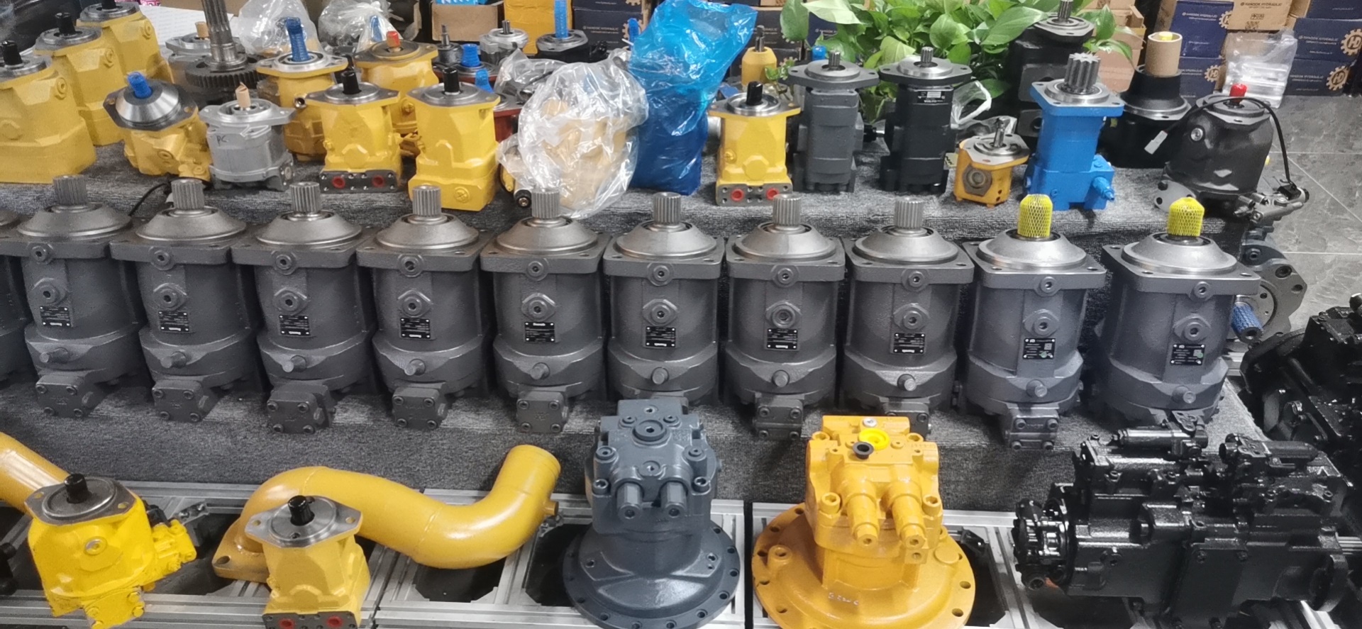 Latest Wholesale 6D102 Engine Diesel Fuel Pump 6736-71-1131 Injector Pump