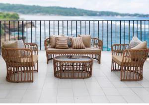 China Large Rattan Casual Dining Set Villa Patio Garden Courtyard Hand Woven Couch Home factory
