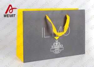 China Nice Looking Two Colored Promotional Paper Bags For Favors Glossy Lamiantion factory