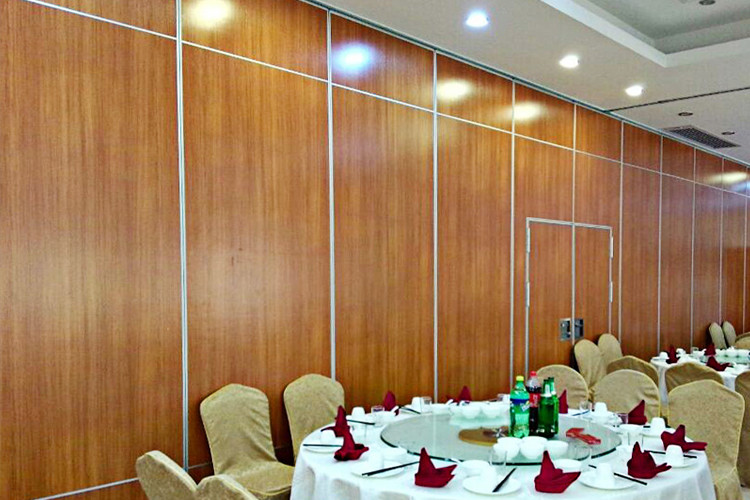 Modern Collapsible Operable Acoustic Partition Wall Aluminum Frame Melamine Finish