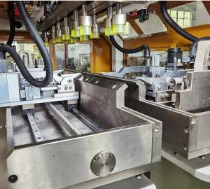 China Fully Auto Aluminum Radiator Plastic Tank Crimping Machine Car Water Tanks Radiator Clinching Machine factory