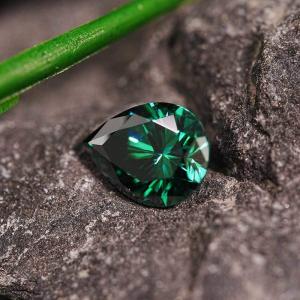 China Pear Emerald Cut 2 Carat Moissanite Loose Stone Gem VVS Clarity 1.5mm-10mm factory