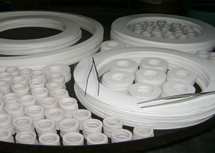 China Corrosion Resistant PTFE Spiral Wound Gasket with Tensile Strength 14Mpa and Temperature Range -140°C to +260°C factory