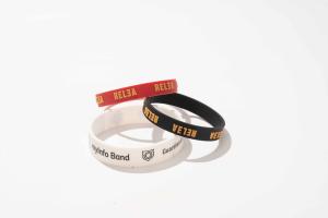China Customized Adjustable Silicone Rubber Wristband Silk Screen Printing factory