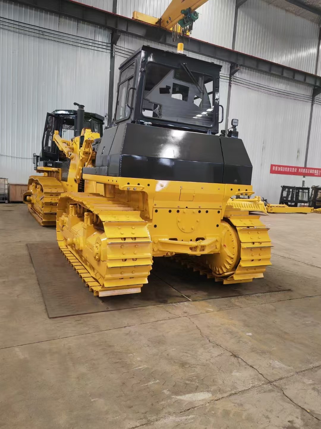 Crawler-Type Shantui SD32 Bulldozer , 20 Ton Bulldozer , 40 Ton Bulldozer