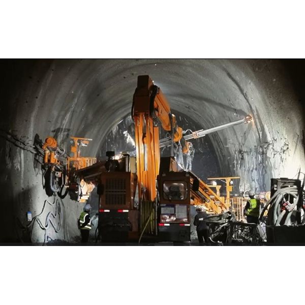 Robotic Drilling And Anchor Grouting Machine With 1.2MPa Grouting Pressure