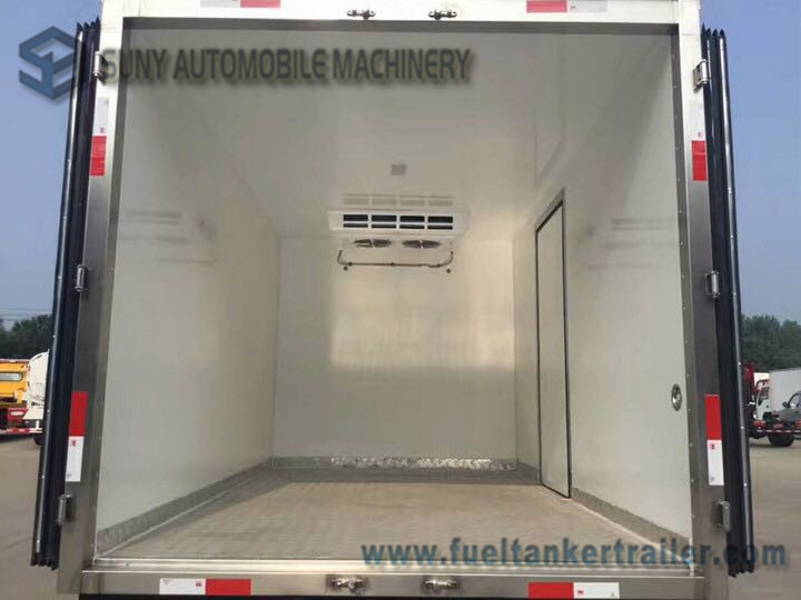 ISUZU 15ft 1-4 Ton 6 Wheel Refrigerated Delivery Truck For Meat And Fish