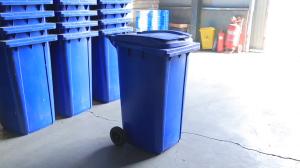 China 120L big public outdoor HDPE medical standing trash plastic garbage bin factory