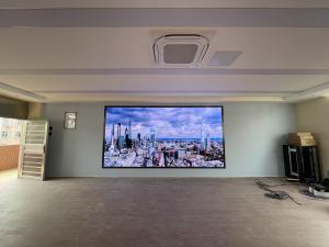 China Indoor HD LED Video Wall Full Color P1.53 LED Display Indoor Led Billboard factory