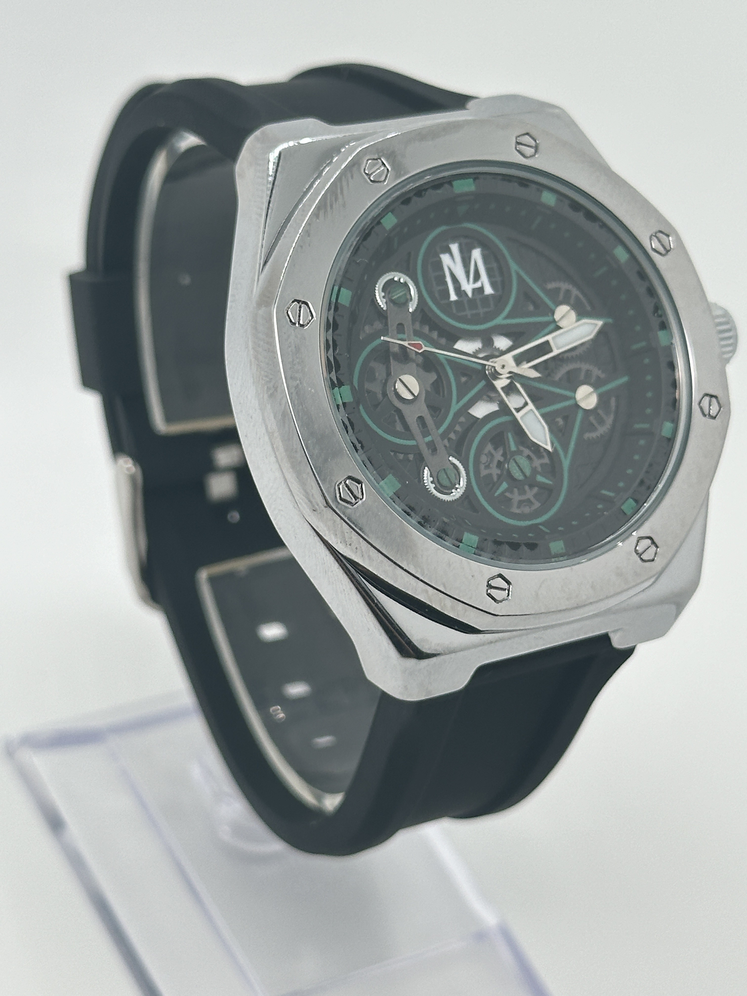 Minimalist Sport Silicone Wrist Watch Water Resistant Stainless Steel Case