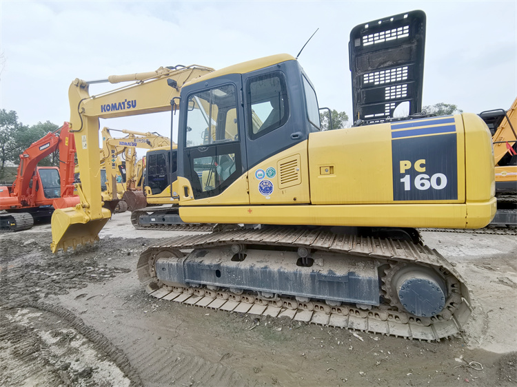 Japan Original Color 16 Ton Komatsu PC160-7 Used Excavator with 16500 KG Operating Weight