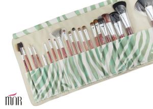 China Full Foundational Makeup Brush Kits With Green Pu Leather And Long Rope factory