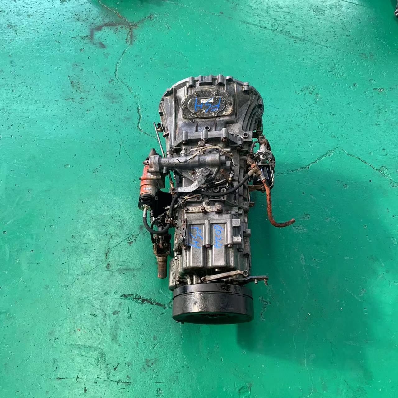 6D24 Engine 2.0L Displacement Used Gearbox For 8DC9 8DC11 6D24