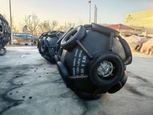 China Black Pneumatic Rubber Fender with Customized Specifications and 3- factory