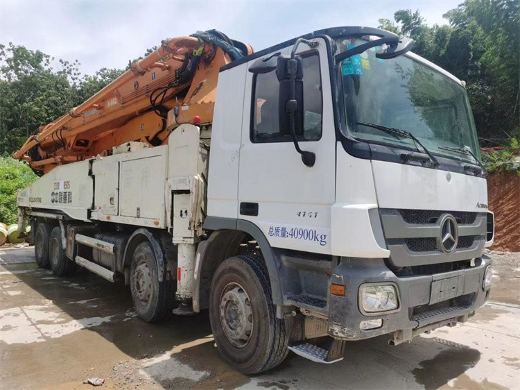 33T Used Truck Concrete Pump , 37 Meter Cement Pump Truck ZLJ5293THB125-37