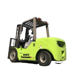 China 3.5 Ton 3000kg Triple Mast Diesel Forklift Off Road 4X4 Wheel Loader for Home on Farms factory