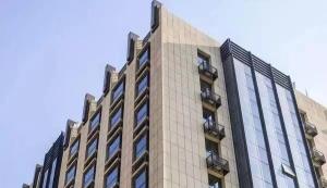 China 25-35mm Stone Curtain Wall Enhances Modern Design with Excellent Insulation factory