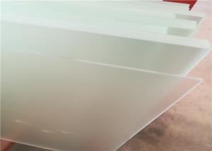 China Low Iron Patterned Tempered Glass High Transparent Flat Shape For Solar Panel factory