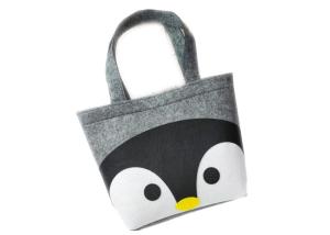 China Lightweight 30*22 Cm Felt Handbag Little Penguin Pattern Cute Design Style factory