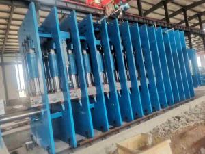 China 16Mpa Vulcanizing Press Rubber Conveyor Belt Production Line Blue Green factory