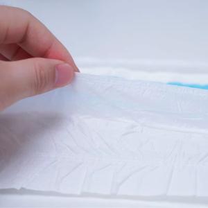 China Plain Woven Incontinence Adult Disposable Underwear High Absorbent For Elderly factory