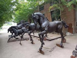 China Garden bronze horse sculptures brass horse statues,casting bronze animal statues, China sculpture supplier factory
