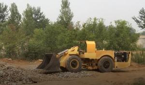 China 0.6 Cubic Meter  Wheel Loader for Underground Mining Project, Mini Scoop Tram on sale