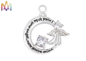 China 14.5G Moon Shaped Cremation Engraved Necklace Charms factory