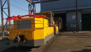 China Dual Purpose Tractor Rail Car Movers For Railway Station Section And Special Line factory