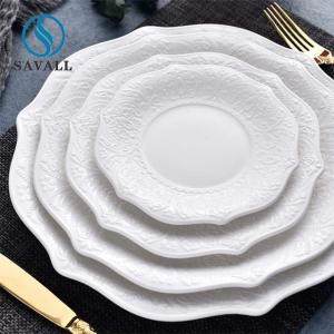 China Round Irregular Pattern 5 Inch White Minimalism Ceramic Plates Ror Restaurant factory