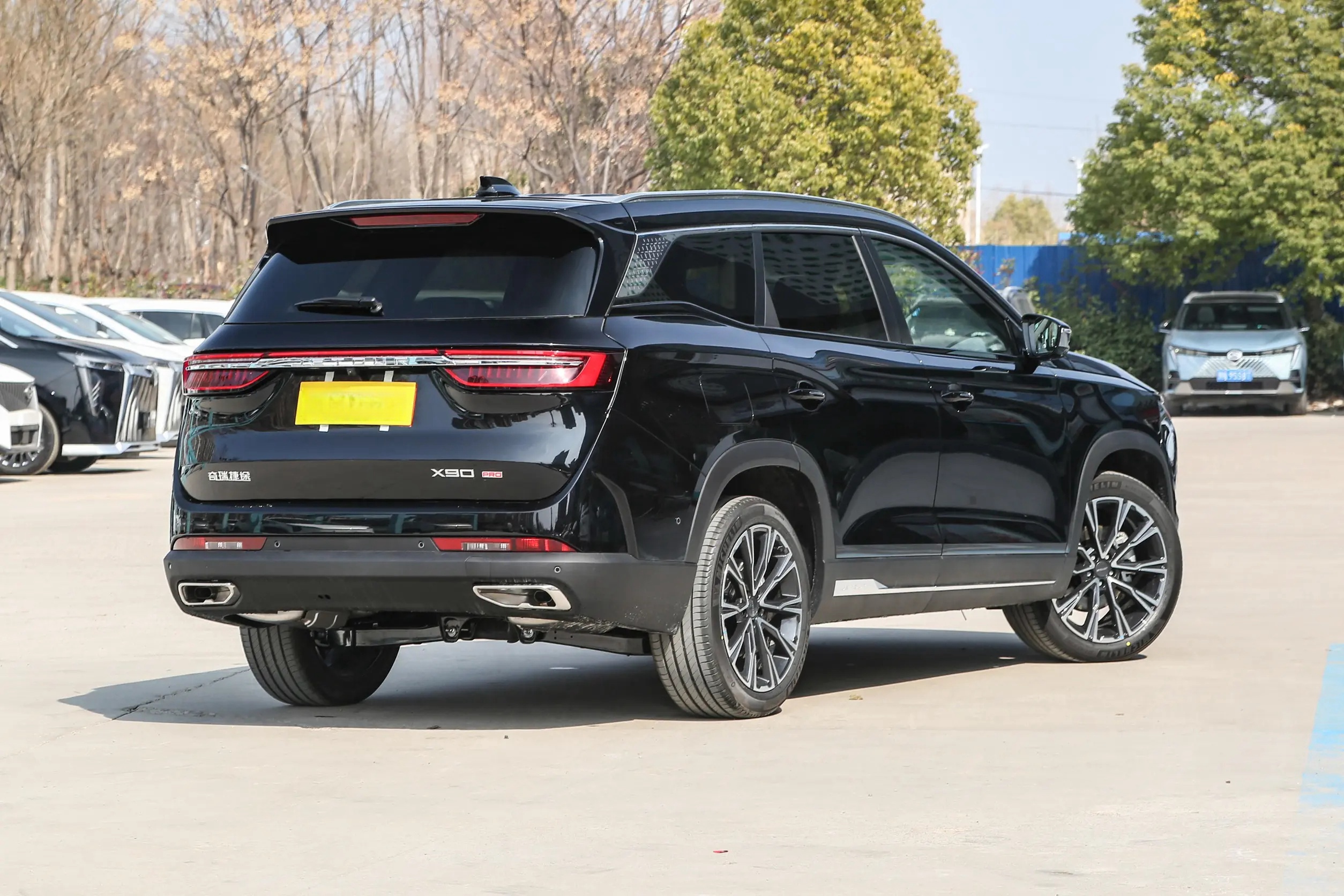 2024 Jetour X90 Pro 2.0TD DCT Edition 5/7-Seater SUV Euro VI High Energy Electric Front Window and R20 Tire Size