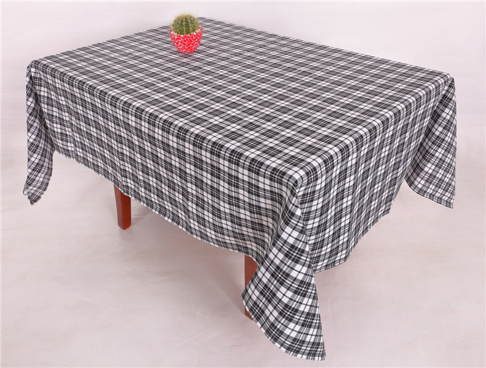 Quick Delivery Decorative Table Cloths , Poly Viscose Fabric Black Checkered Tablecloth