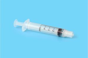 China Professional Disposable Safety Syringe With Retractable Needle FDA510K factory