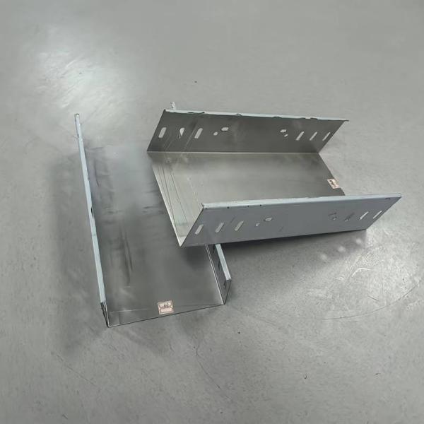 50mm-1000mm Cable Tray Height Alloy Steel Wire Troughs Metal With Non Combustibl