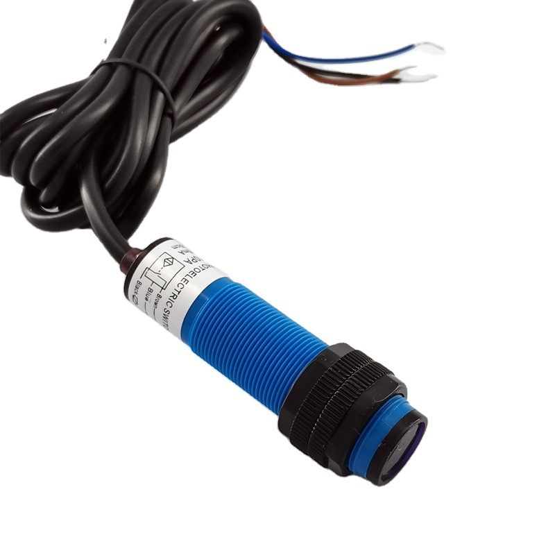 G18 4-wire DC10-30V PNP NO+NC 0-10cm Detection Distance Diffused Type Photoelectric Sensor