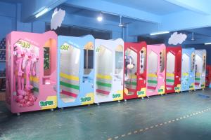 China Scissors Gift Electronic Arcade Claw Machine Toy Grabber With Flashing factory
