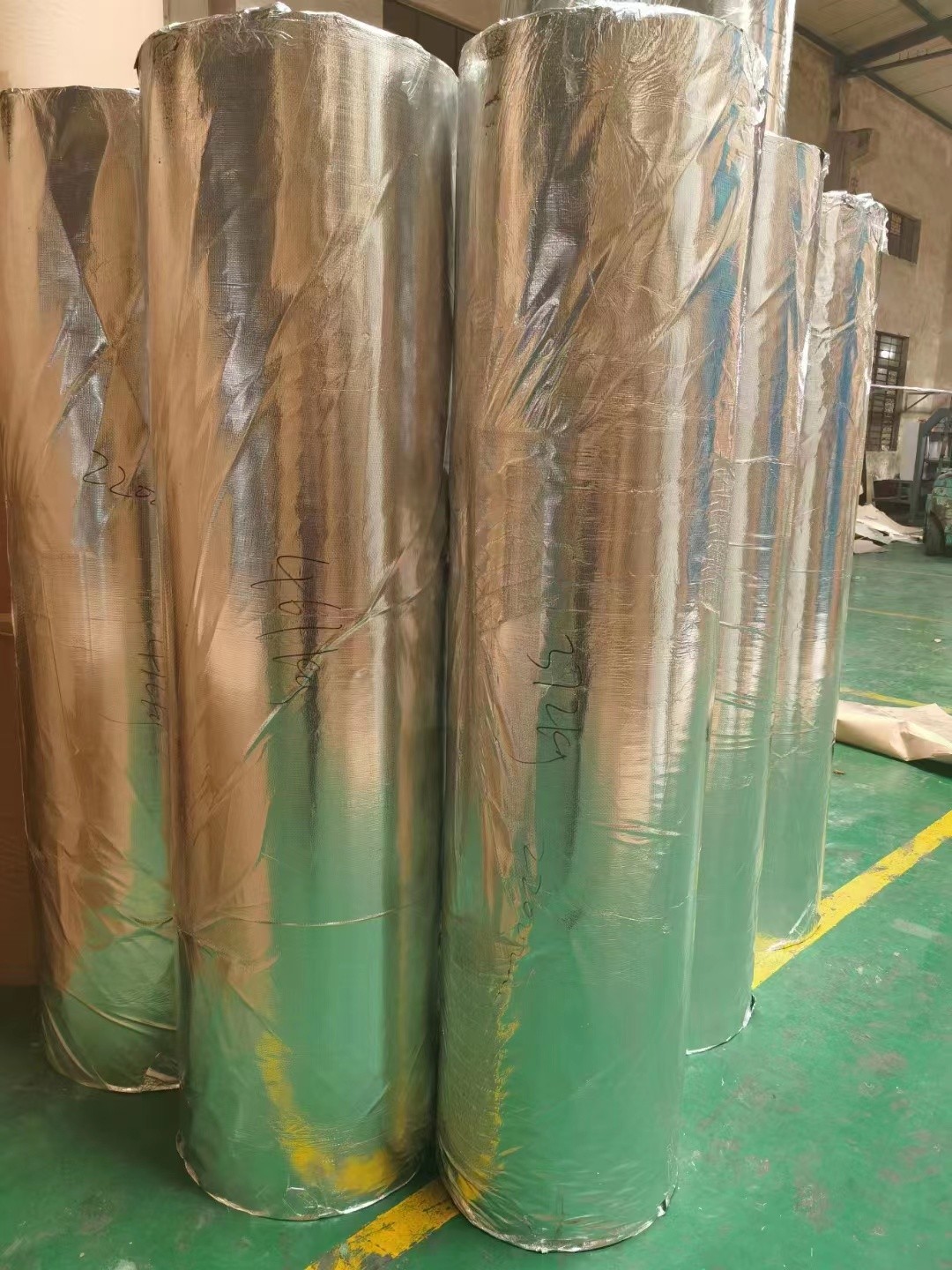 China Recycled Wood Pulp PE Coated Kraft Paper Unpeelable 70+15g on sale
