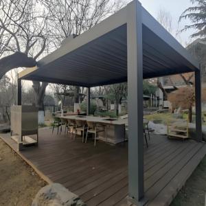 China Rust Resistant Aluminum Outdoor Pergola Minimal Maintenance For Worry-Free Experience factory