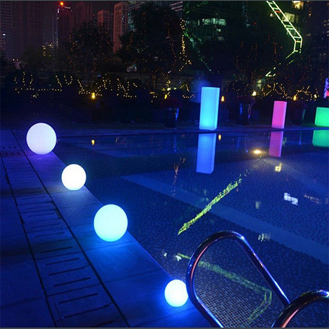 Plastic LED Color Changing Glow Balls 10CM 80CM Water Resistant For Holiday