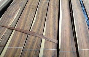 China Santos Rosewood Quarter Cut Veneer With Fine Straight Grain factory