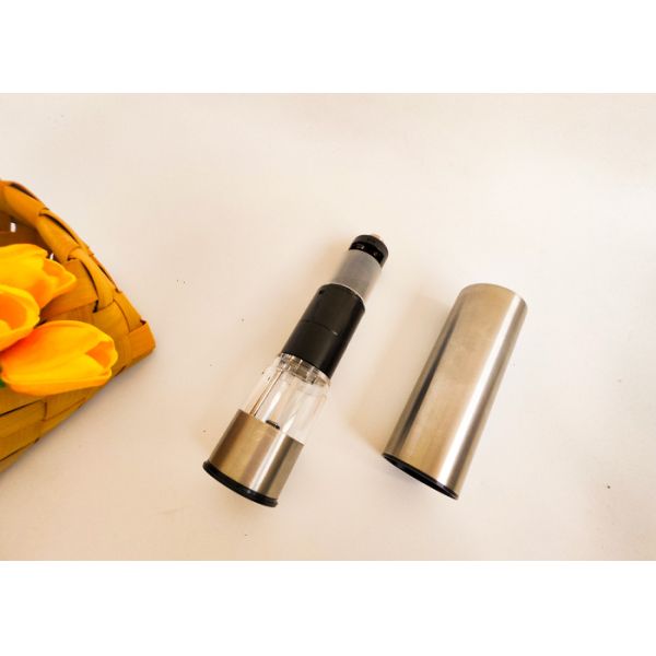 Silver Stainless Steel Salt And Pepper Grinders Easy To Clean Removable Parts Electric Salt And Pepper Mill
