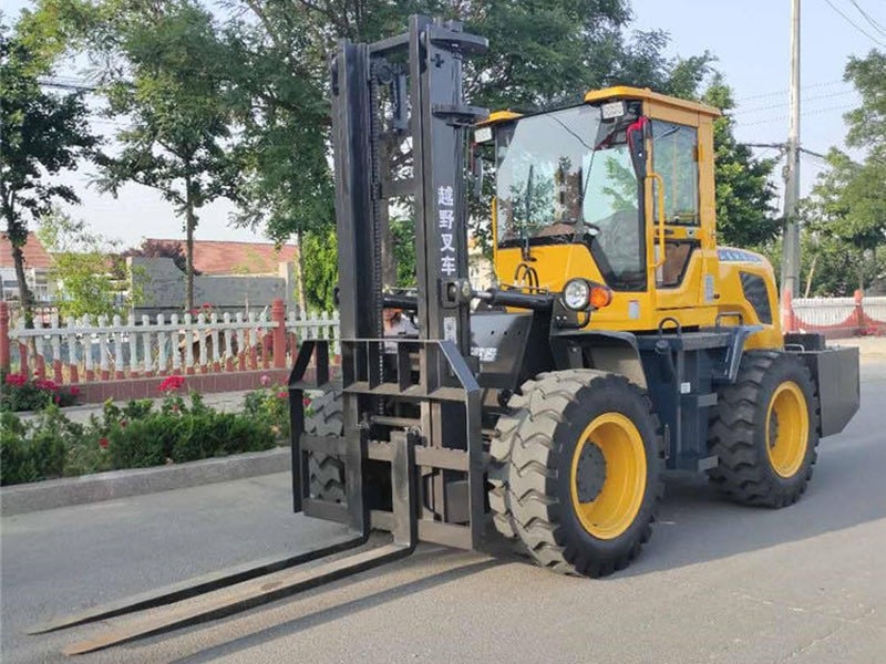 Fast Delivery ET40 4ton Rough Terrain Forklift Diesel 4x4 4 Wheel Drive Off Road Lifter Forklift