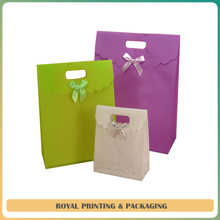China shoes/apparel/cosmetic/jewelry paper bag customize made on sale